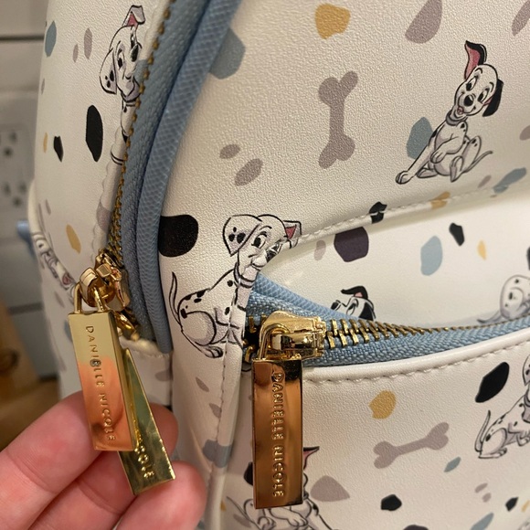 Danielle Nicole 101 Dalmatians Backpack - Picture 3 of 8
